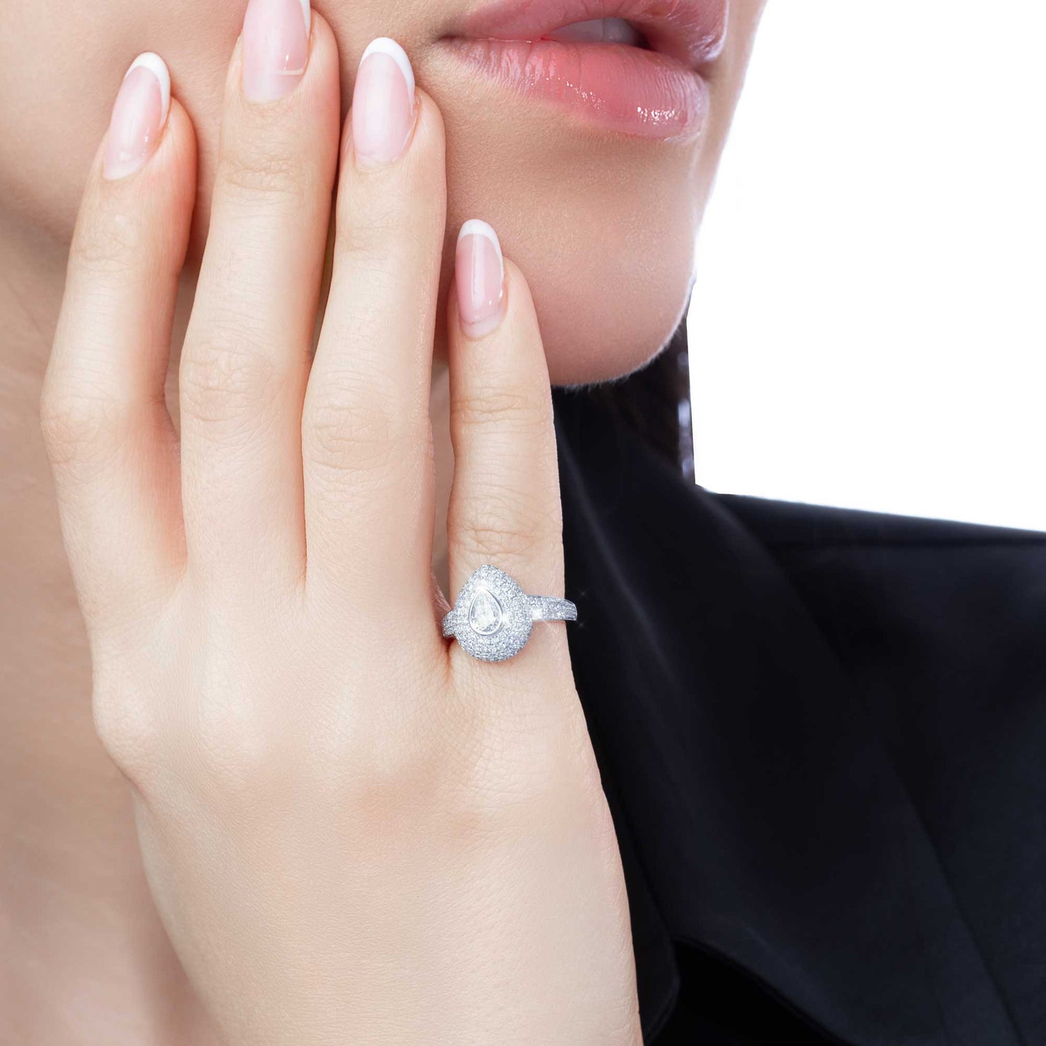 Dune Pinky White Gold Full Diamond Pear Ring