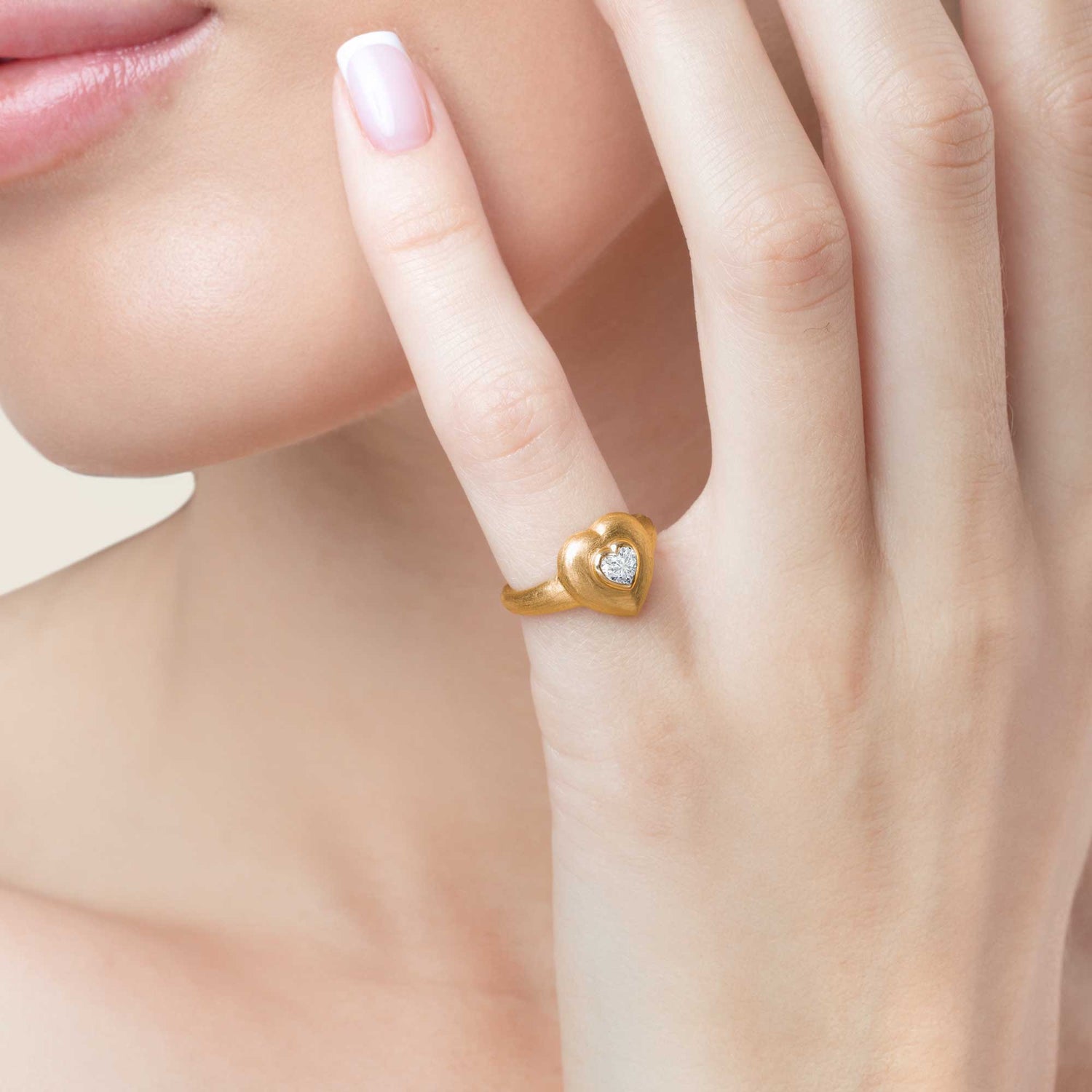 Dune Pinky Yellow Gold Diamond Heart Ring