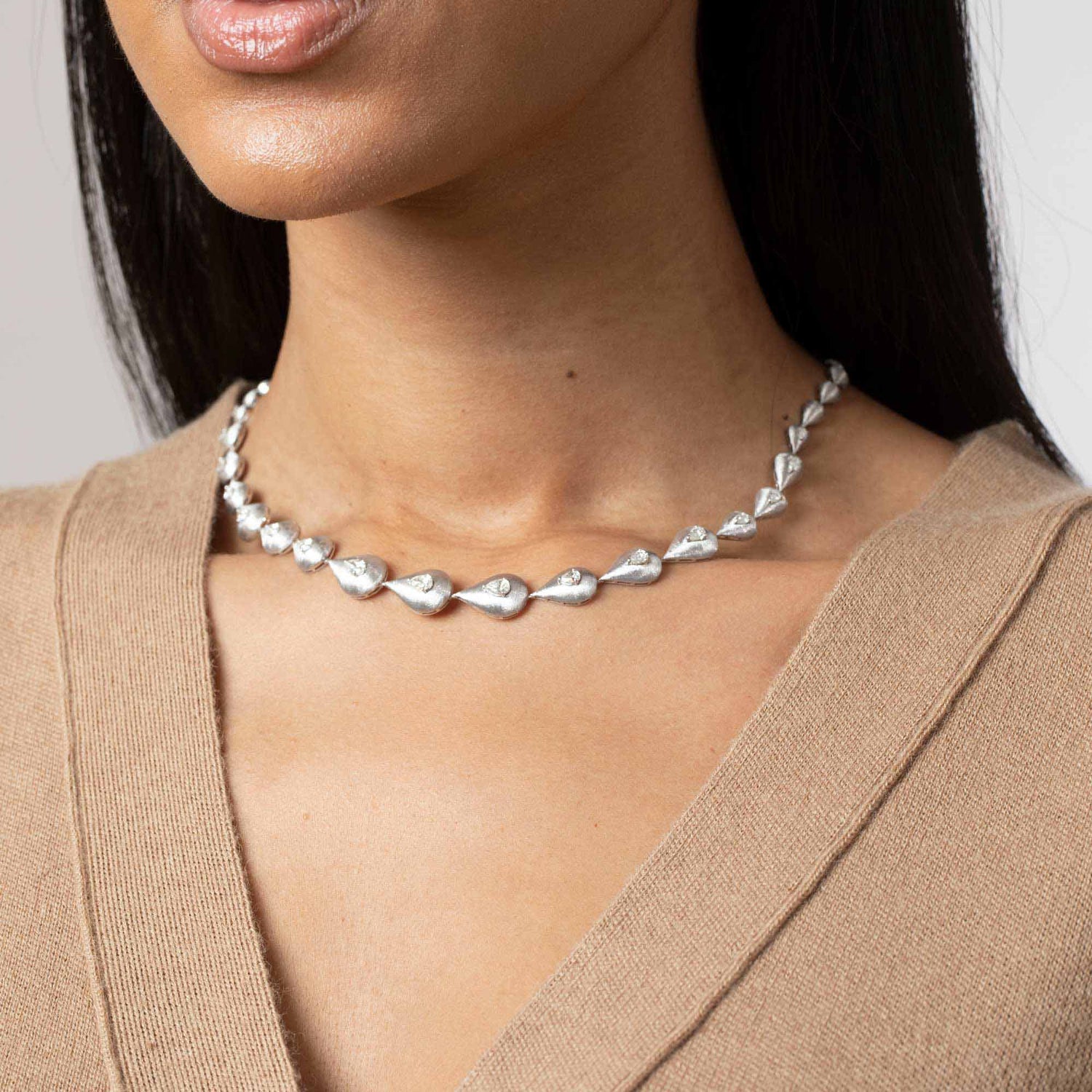 Roma Link Pear White Gold Bezel Diamond Graduated Necklace