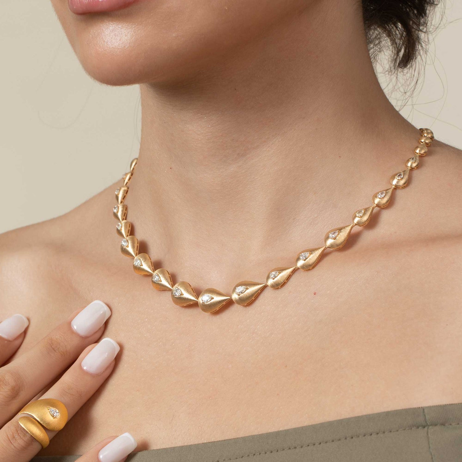 Roma Link Pear Yellow Gold Bezel Diamond Graduated Necklace