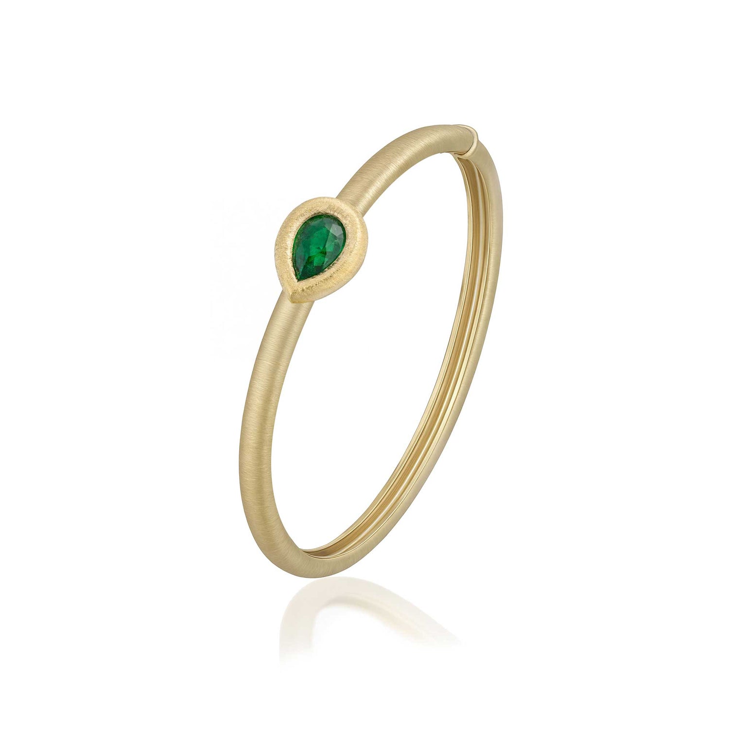 Satine Tsavorite Yellow Gold Pear Bangle
